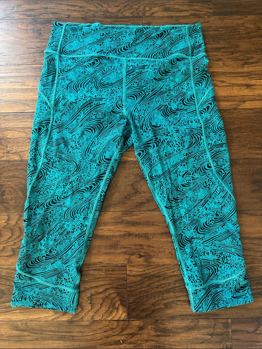 Lululemon In Movement Crop 19” leggings